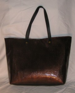 brown n black tote back